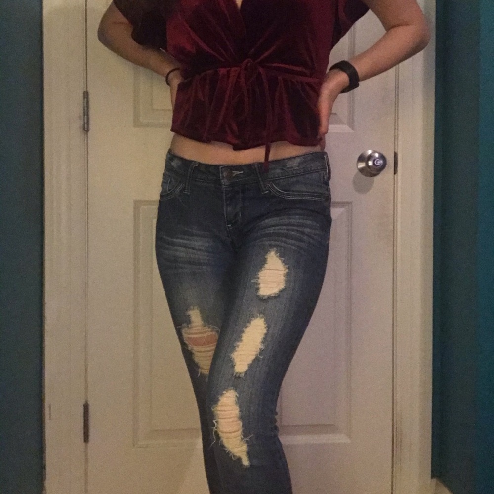 Cropped ripped skinny jeans